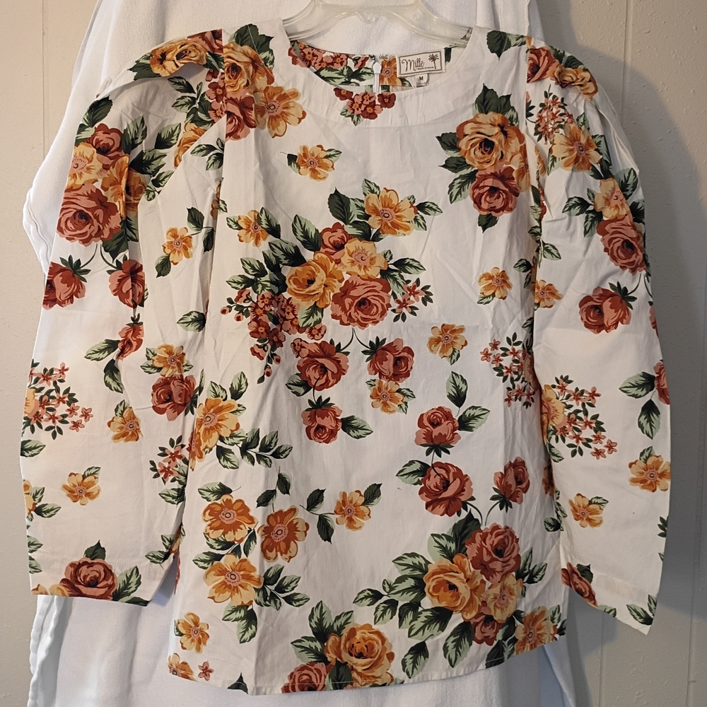 Elegant Floral Blouse with Vibrant Roses